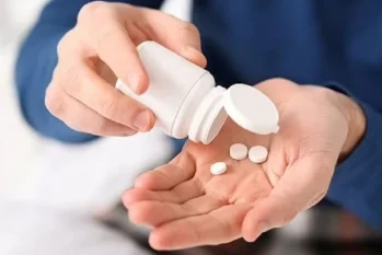 Trĩ ngoại uống thuốc gì? Gợi ý phương pháp cải thiện nhanh chóng